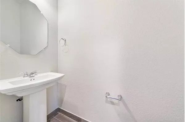 11013 Crescent Light Way, Houston, TX 77043