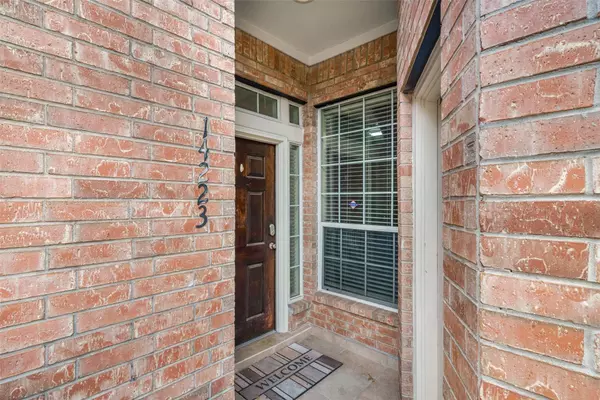 14223 Mossy Gate LN, Houston, TX 77082