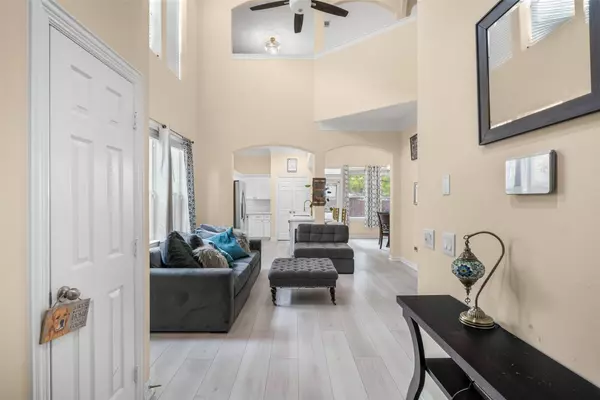 14223 Mossy Gate LN, Houston, TX 77082