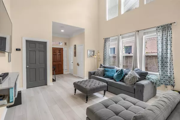 14223 Mossy Gate LN, Houston, TX 77082