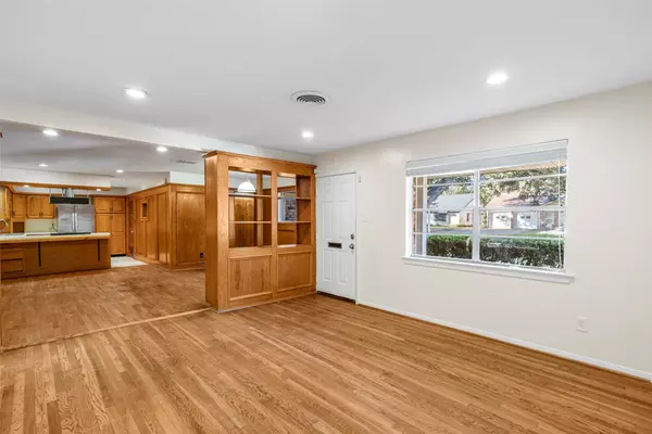 9623 Vilven LN, Houston, TX 77080