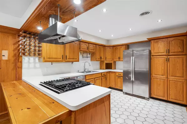 9623 Vilven LN, Houston, TX 77080