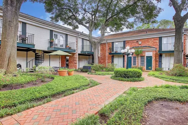 3400 Timmons Lane #2, Houston, TX 77027