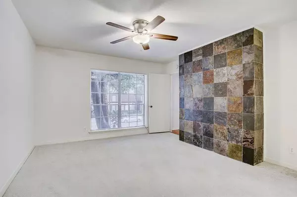 3400 Timmons Lane #2, Houston, TX 77027