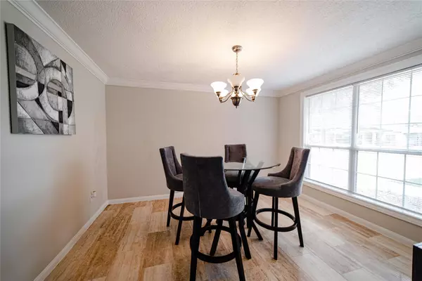 4319 Woodvalley DR, Houston, TX 77096