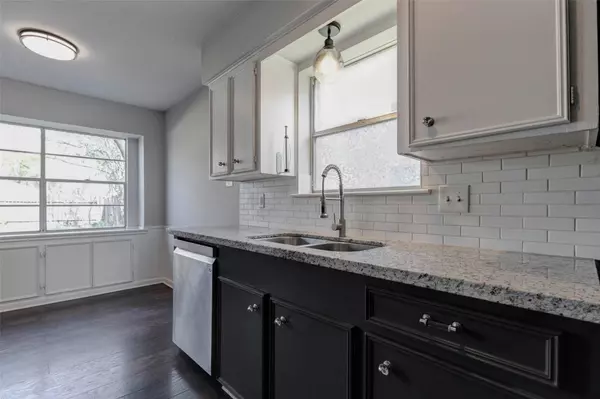 12710 Westleigh DR, Houston, TX 77077