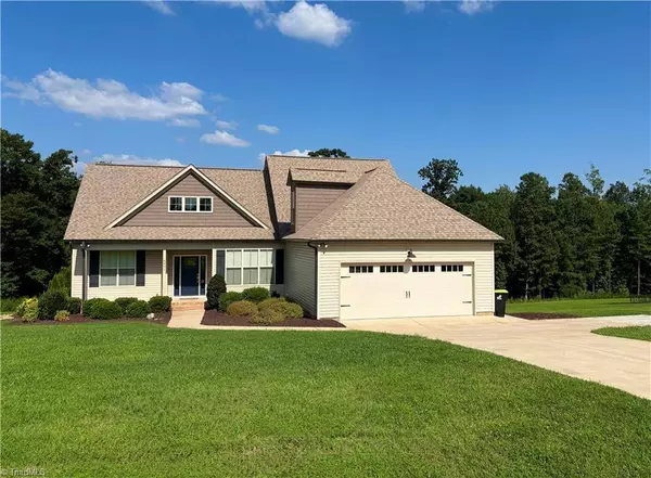 8861 Belews Ridge RD, Stokesdale, NC 27357