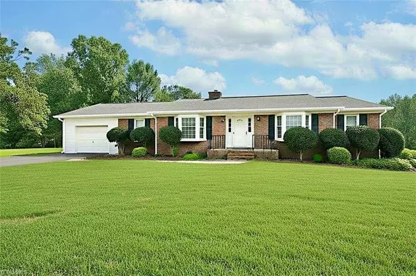223 Beaucrest RD, Kernersville, NC 27284