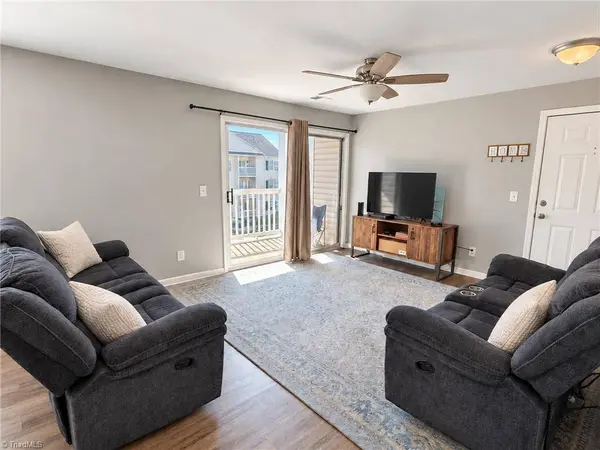5205 Lambeth Farm LN, Kernersville, NC 27284
