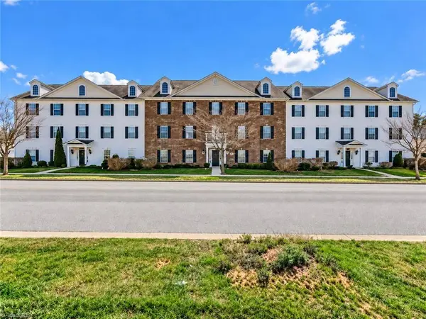5205 Lambeth Farm LN, Kernersville, NC 27284