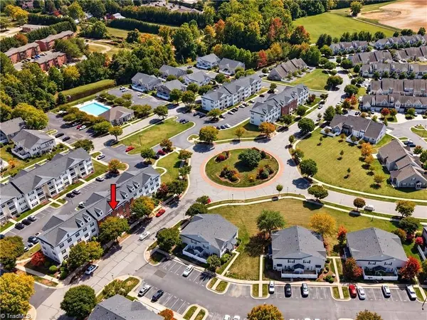 5205 Lambeth Farm LN, Kernersville, NC 27284