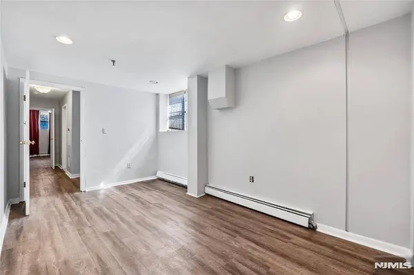 4905 Park, Union City, NJ 07087