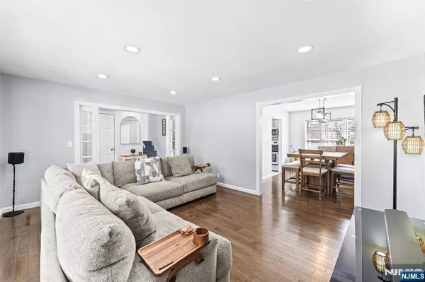 202 Myers AVE, Hasbrouck Heights, NJ 07604