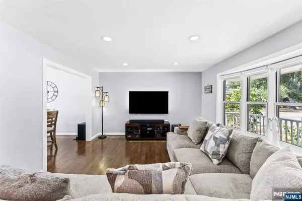202 Myers AVE, Hasbrouck Heights, NJ 07604