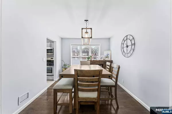 202 Myers AVE, Hasbrouck Heights, NJ 07604
