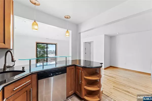 6601 Granton AVE #B1, North Bergen, NJ 07047