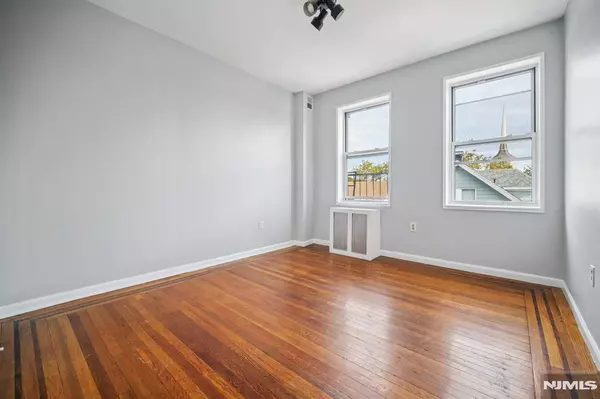 7505 Palisade AVE #304, North Bergen, NJ 07047