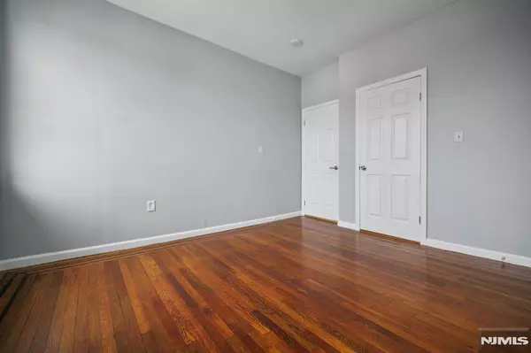 7505 Palisade AVE #304, North Bergen, NJ 07047