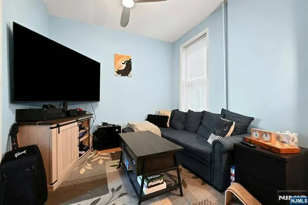 21 66th ST #1, West New York, NJ 07093