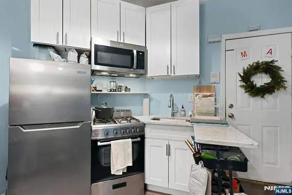 21 66th ST #1, West New York, NJ 07093