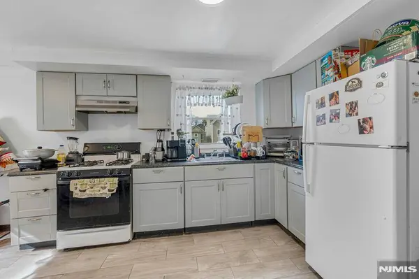 13 Allen ST #13, Passaic, NJ 07055