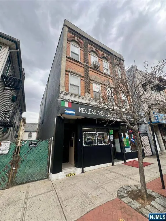 1505 Summit AVE, Union City, NJ 07087