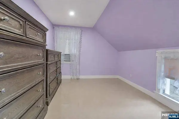 644 Valley Brook AVE, Lyndhurst, NJ 07071