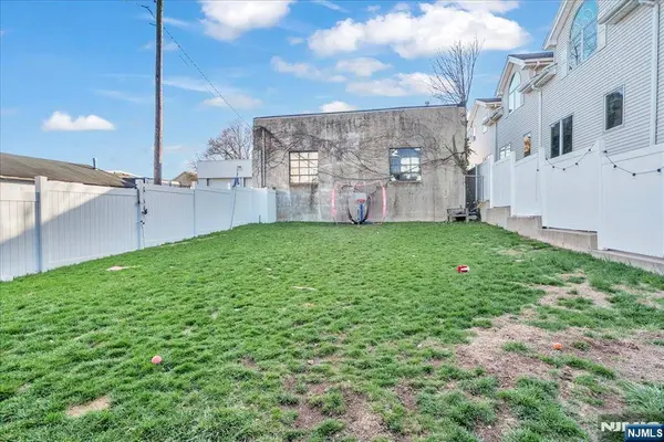 644 Valley Brook AVE, Lyndhurst, NJ 07071