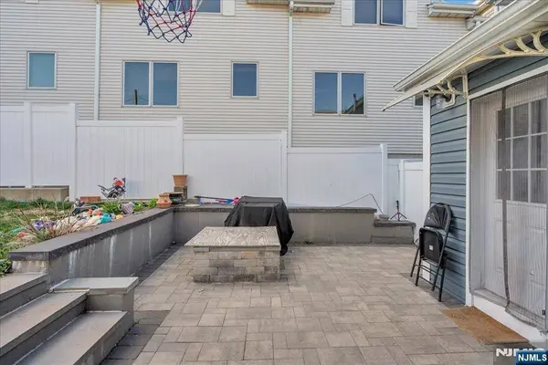644 Valley Brook AVE, Lyndhurst, NJ 07071