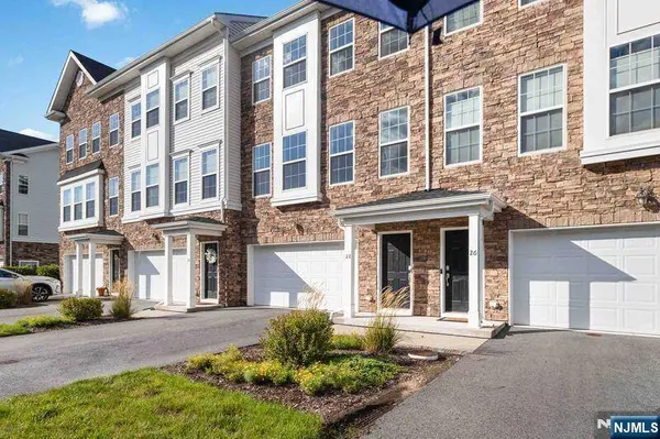 28 Colgate DR #905, Morristown Town, NJ 07960