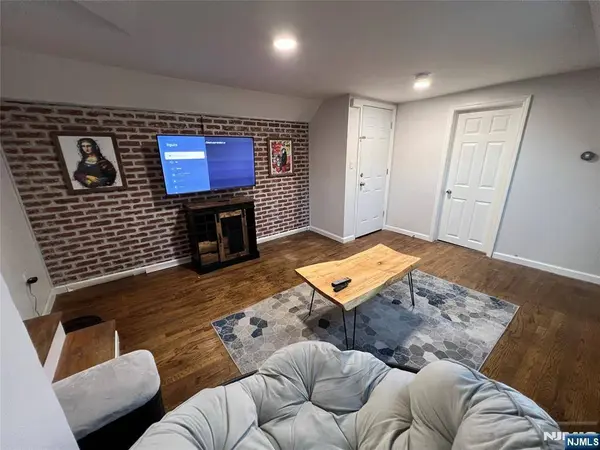 120 Stone ST #3, Newark, NJ 07104