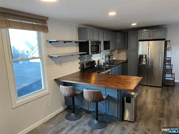 120 Stone ST #3, Newark, NJ 07104