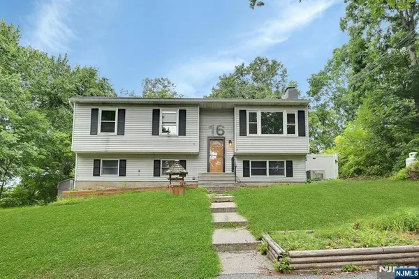 16 Essex RD
