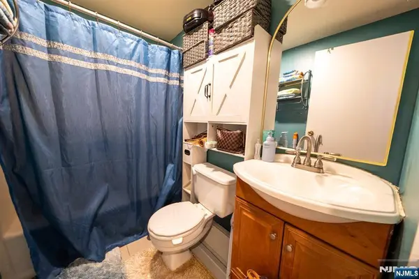 233-12 Nesbit TER, Irvington, NJ 07111