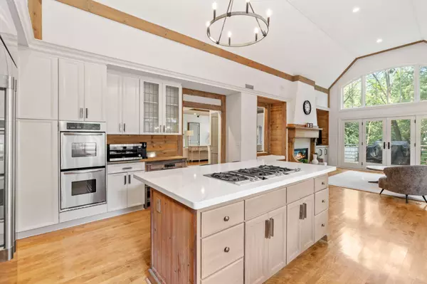 54-web-or-mls-10796 Purdley Rd-54