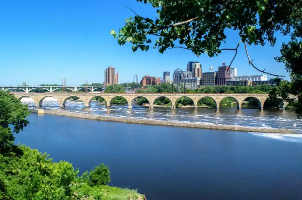 feature image of Mixed Signals from the Minnesota Market