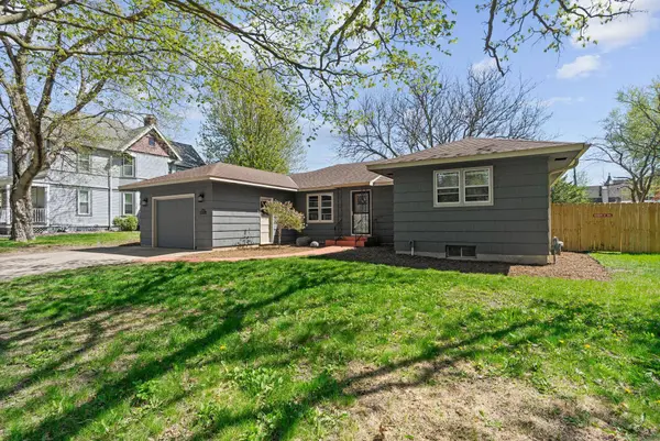 531 E School ST, Owatonna, MN 55060