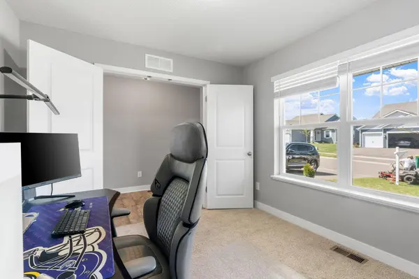 18172 Hartlin AVE, Lakeville, MN 55044