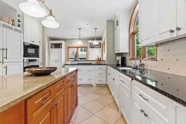 11600 43rd AVE N, Plymouth, MN 55442