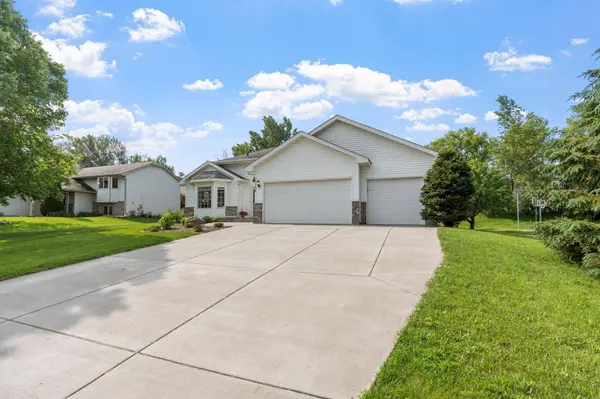 13735 57th AVE N, Plymouth, MN 55446