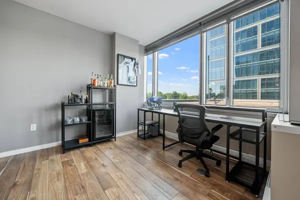 8151 33rd AVE S #201, Bloomington, MN 55425