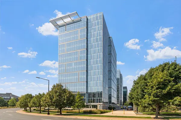8151 33rd AVE S #201, Bloomington, MN 55425