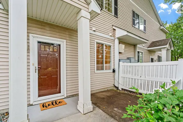 17913 96th AVE N, Maple Grove, MN 55311