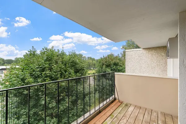 4110 Rahn RD #315, Eagan, MN 55122