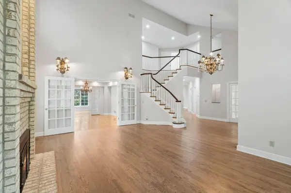 7031 Kenmare DR, Bloomington, MN 55438