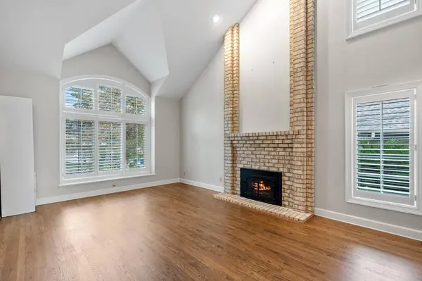 7031 Kenmare DR, Bloomington, MN 55438