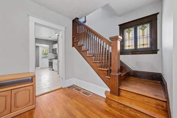 1048 Marshall AVE, Saint Paul, MN 55104