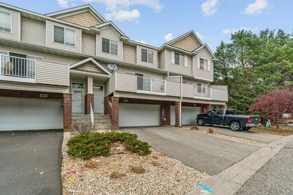 7590 Crimson LN, Savage, MN 55378