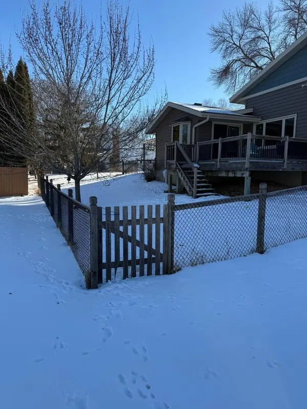 18224 23rd AVE N, Plymouth, MN 55447