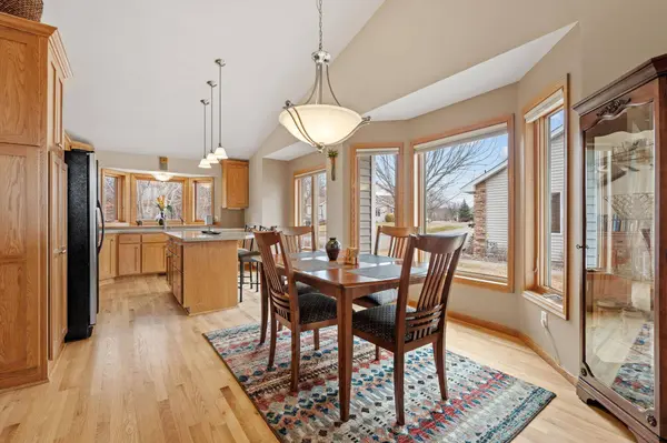 704 Crescent Curve, Saint Paul, MN 55127